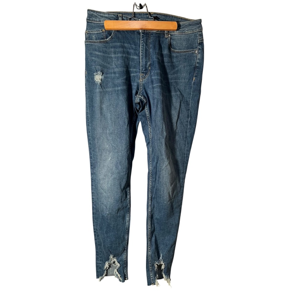 Divided H&M Women's Size 12 Skinny Jean Medium Wash Chewed Hem High Rise Stretch